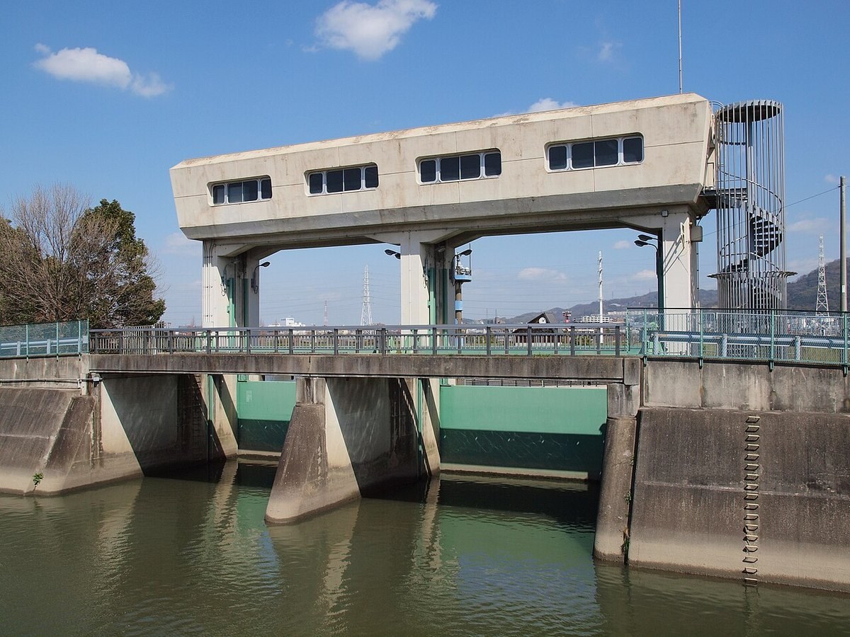 府営深北緑地になっている寝屋川治水緑地（2009年3月・大東市）