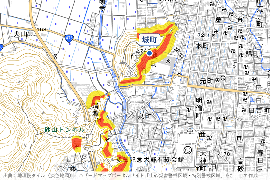 亀山（越前大野城）の斜面と清滝周辺の土砂災害警戒区域を重ねた地図