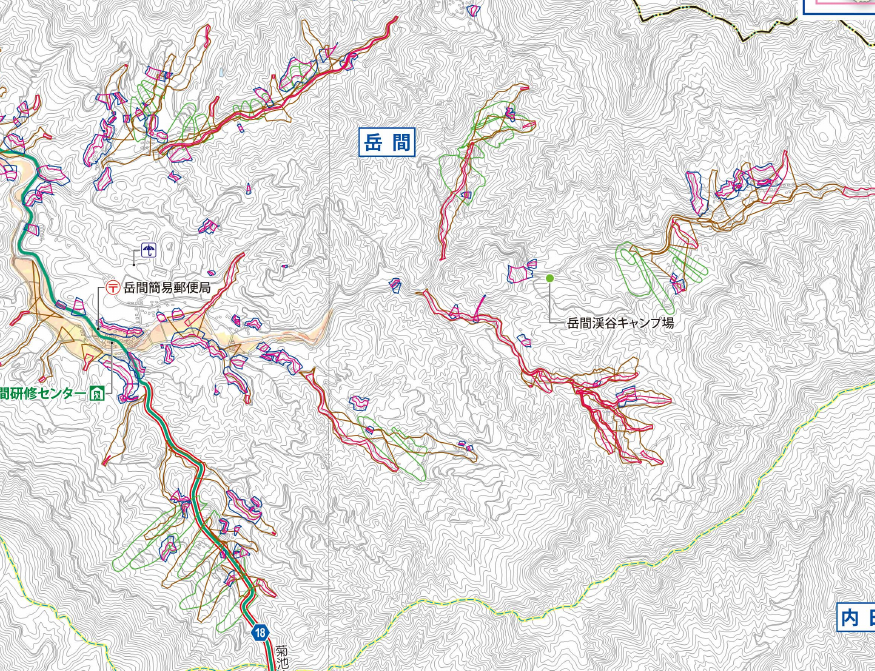 岳間の山麓と谷筋に描かれた土砂災害区域