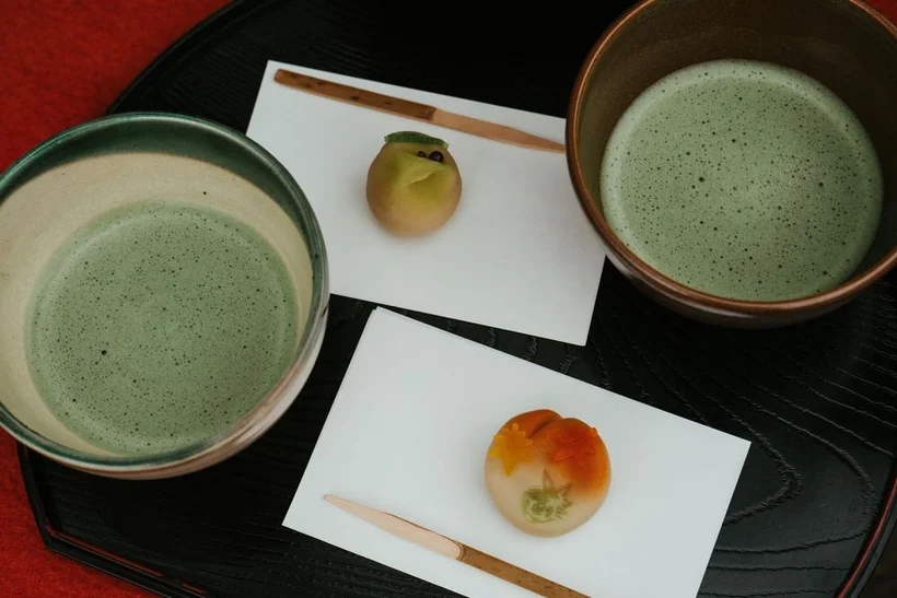 和菓子と抹茶のイメージ写真