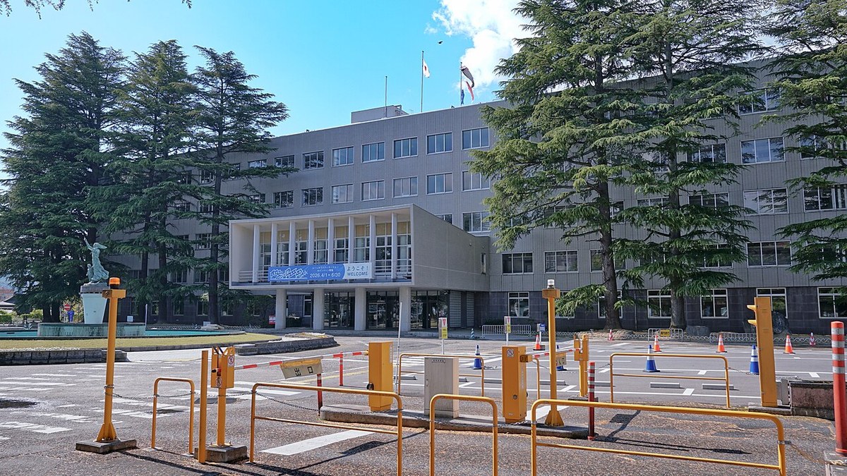 福島市にある福島県庁の本庁舎