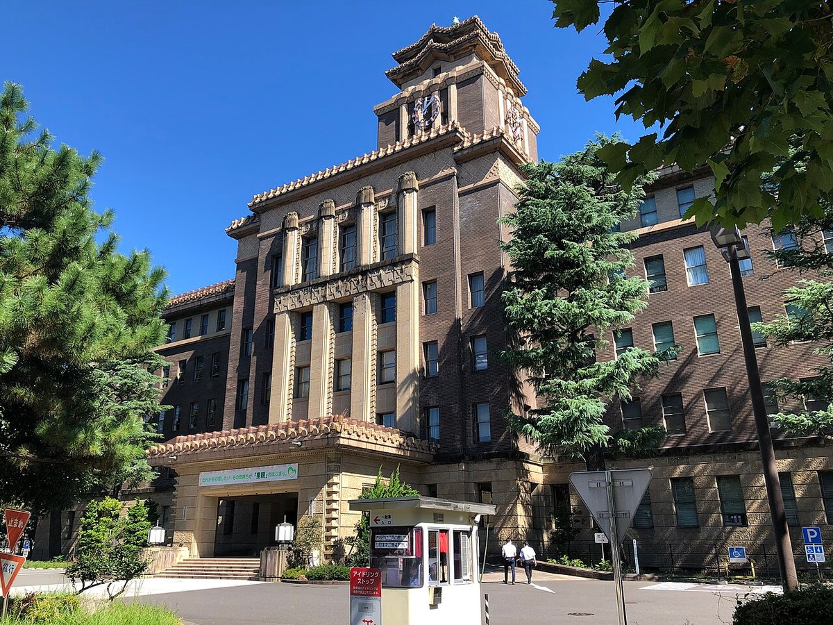 名古屋市役所の本庁舎(2021年撮影)