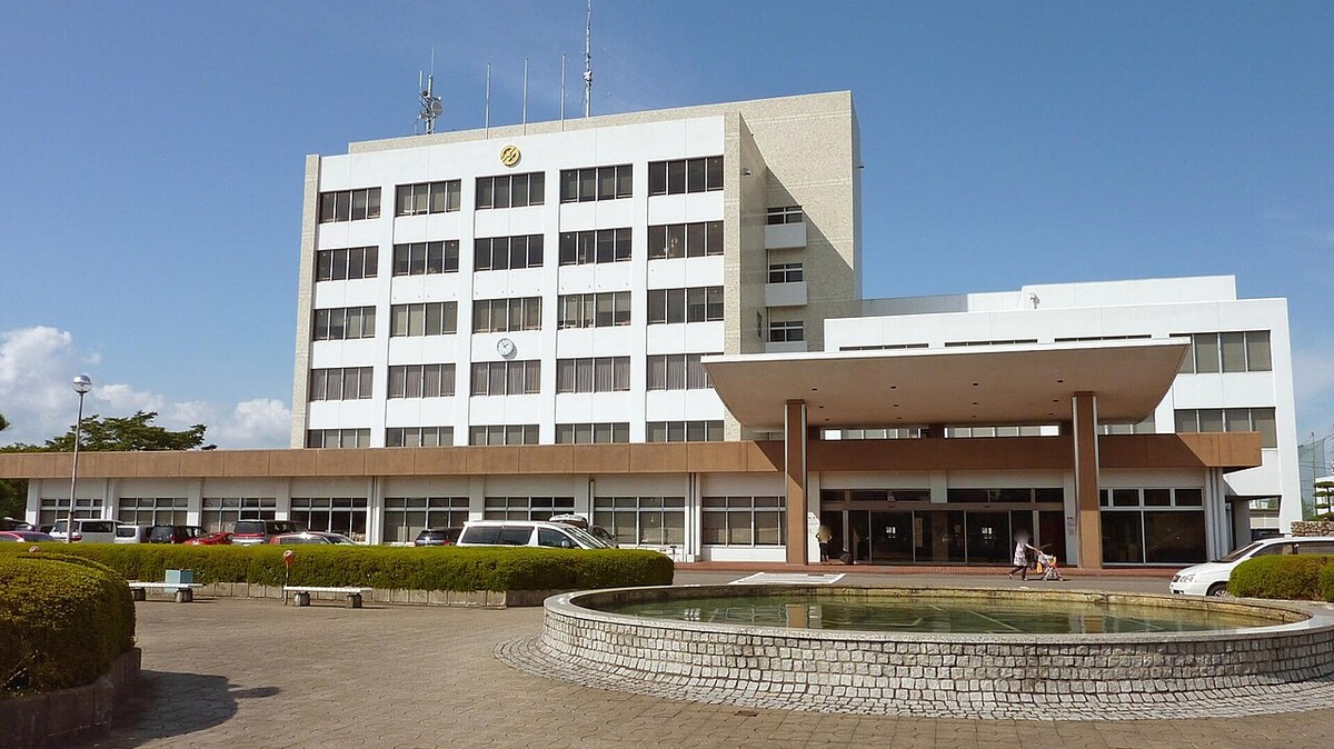 宮城県名取市役所の庁舎（2009年撮影）