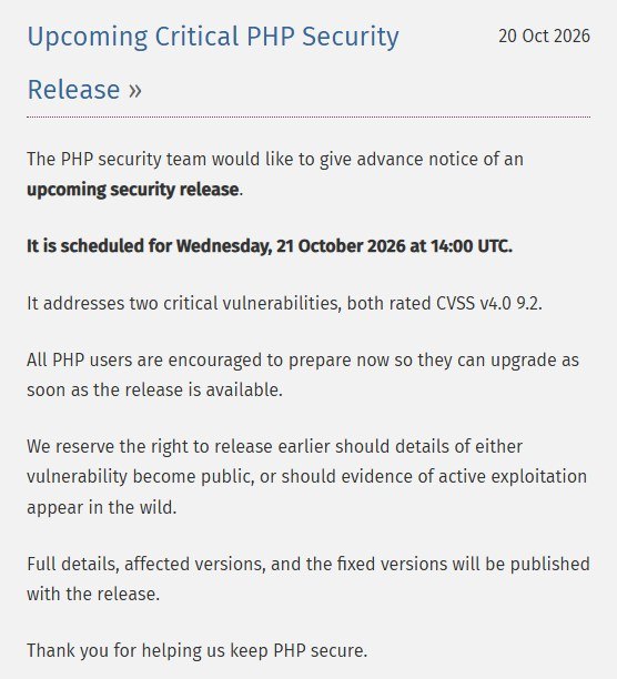PHP公式サイトのトップに載った告知「Upcoming Critical PHP Security Release」。2026年10月21日14時（協定世界時）に公開予定で、深刻度CVSS v4.0で9.2の脆弱性2件を直すと書かれている