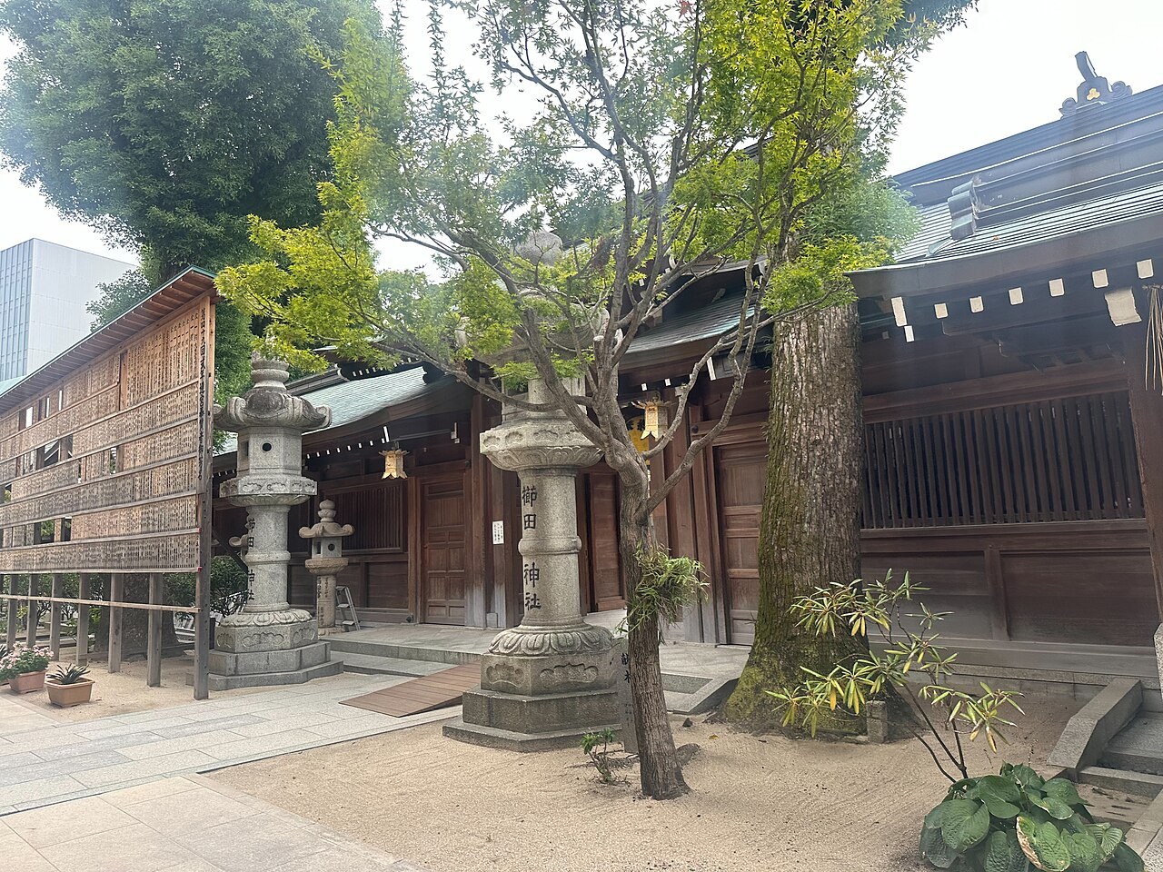 博多の櫛田神社。2024年撮影で灯明イベント当日の写真ではありません。