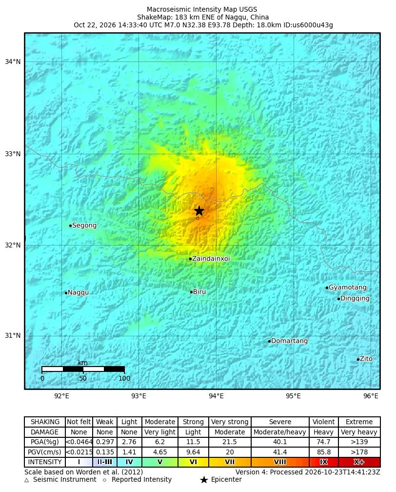 USGSの揺れの推定図。震央を示す星の周りが黄色やオレンジ色に塗られ、強い揺れの範囲を示している