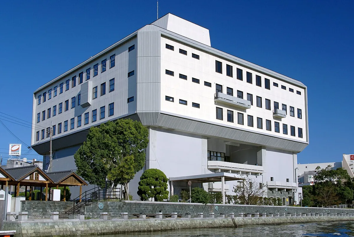 徳島県郷土文化会館（あわぎんホール）の建物の外観